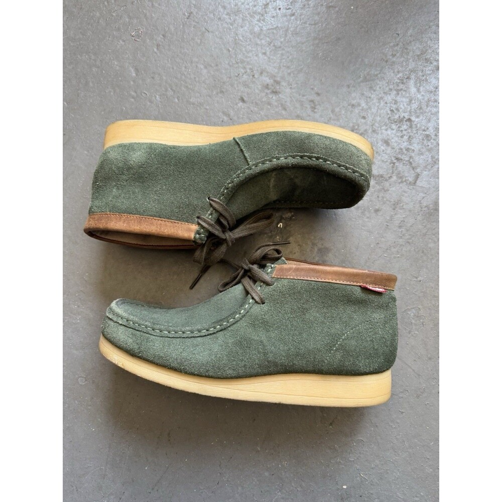 Clark’s Wallabies Men 9 Green Suede